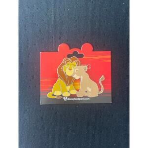 Disneyland Paris lion king pin